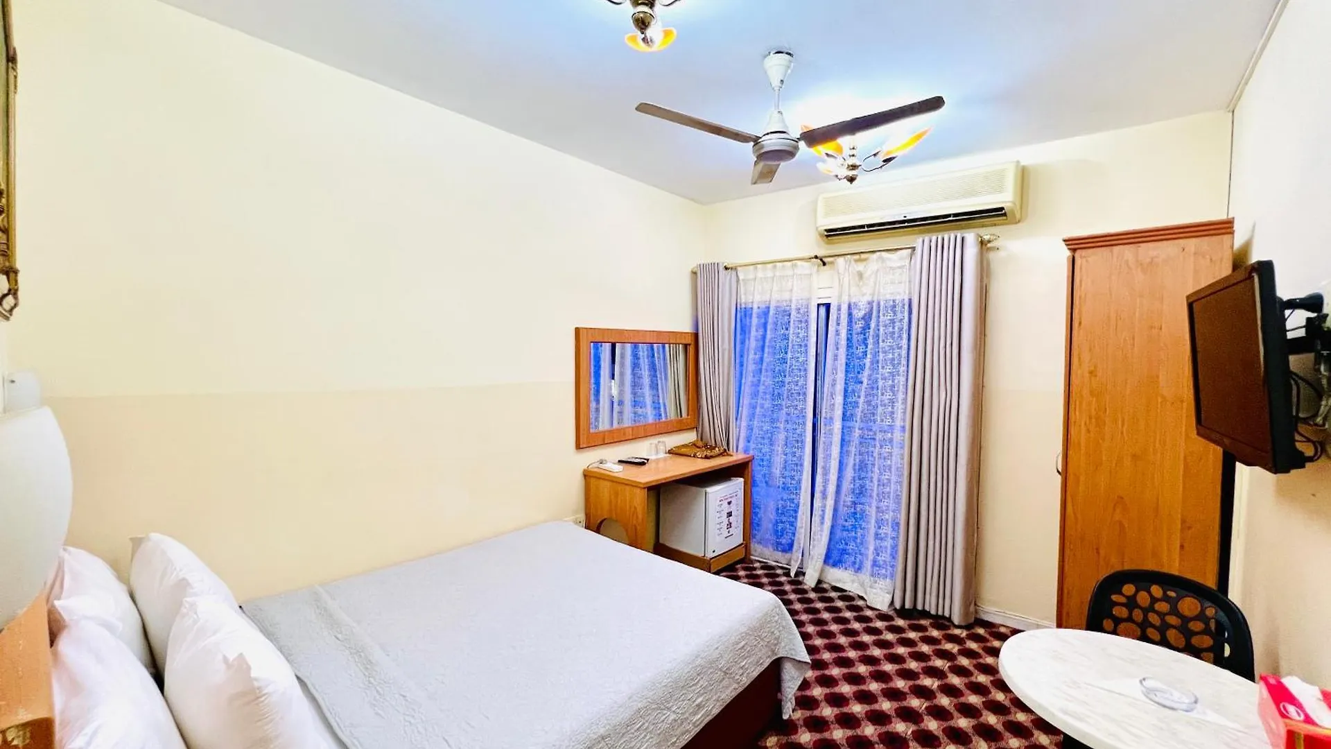 Al Ahrar Hotel Dubai